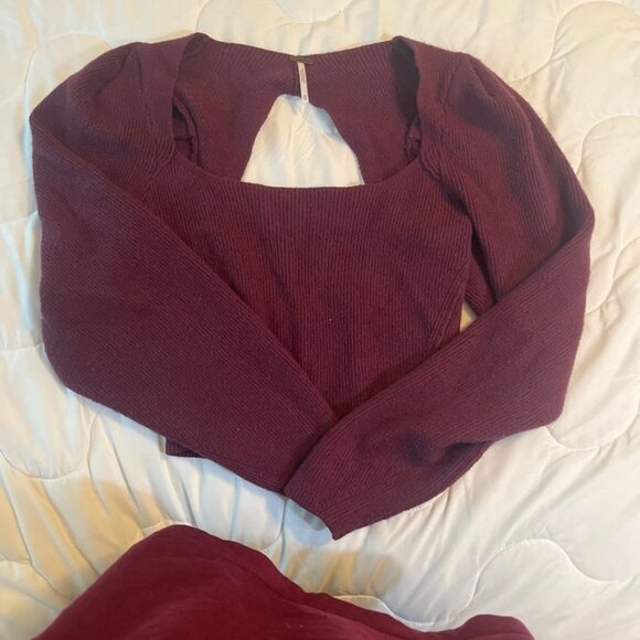 Free People Scoop Neck Cutout Sweater Burgundy XS - Picture 3 of 4